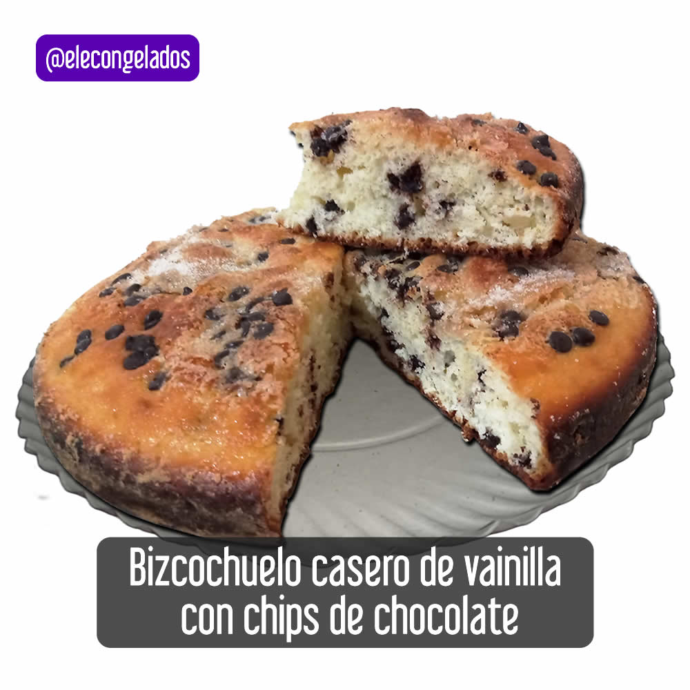 bizcochuelo con chips de chocolate